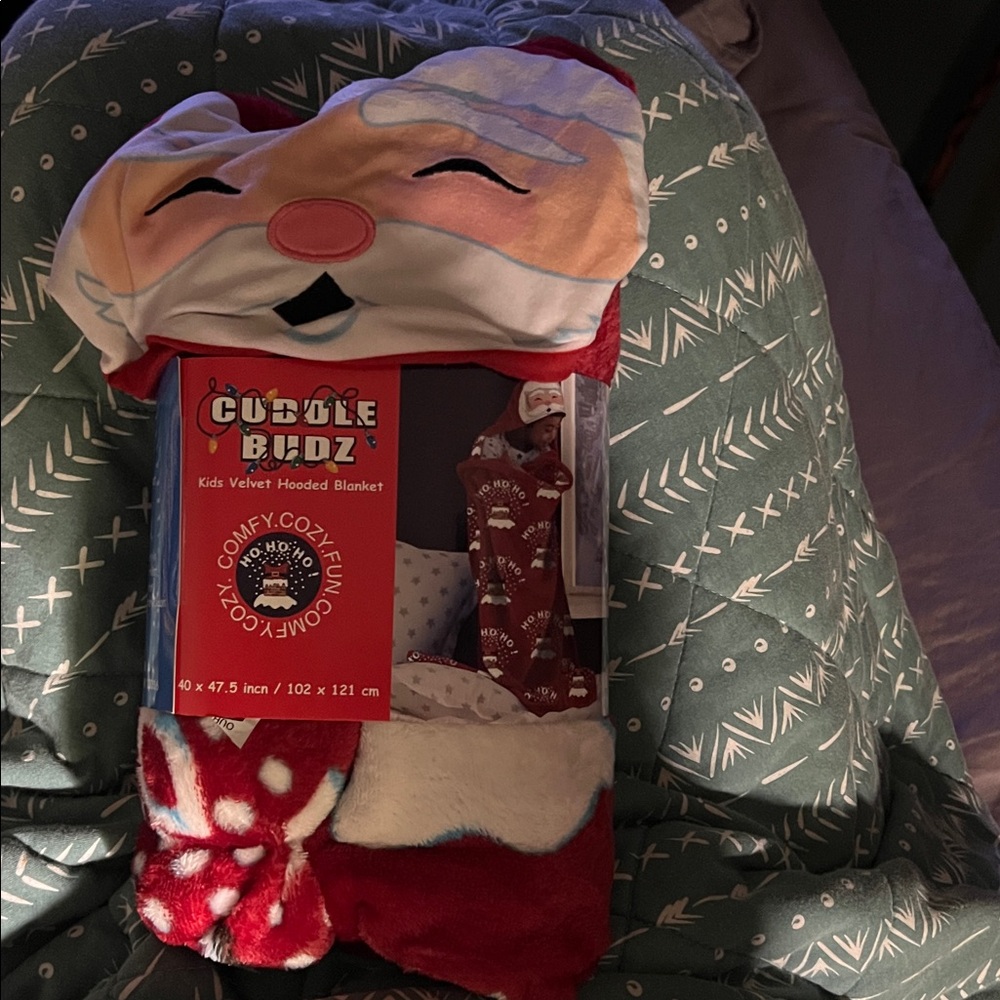 Cuddle Budz Kids Velvet Hooded Blanket 40 X 47.5 Inches Red / Santa Ho Ho